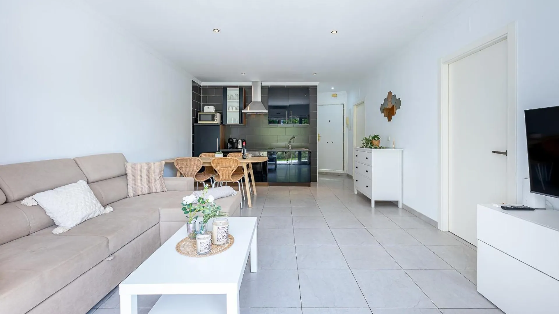 Benalmadena Puerto Marina Vacation Apartment 1 Minute From The Beach 0*,