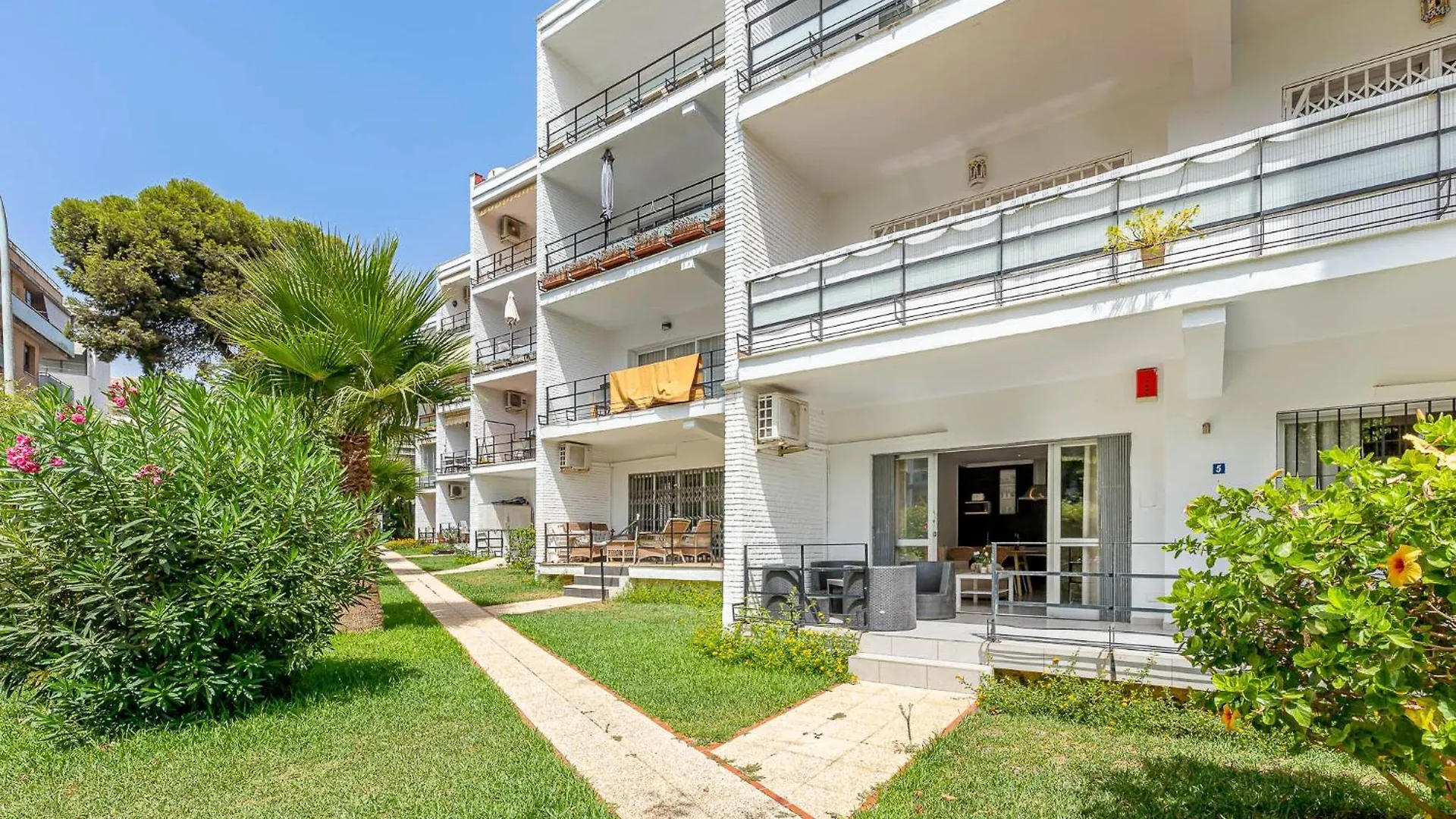 Benalmadena Puerto Marina Vacation Apartment 1 Minute From The Beach 0*,  Spain