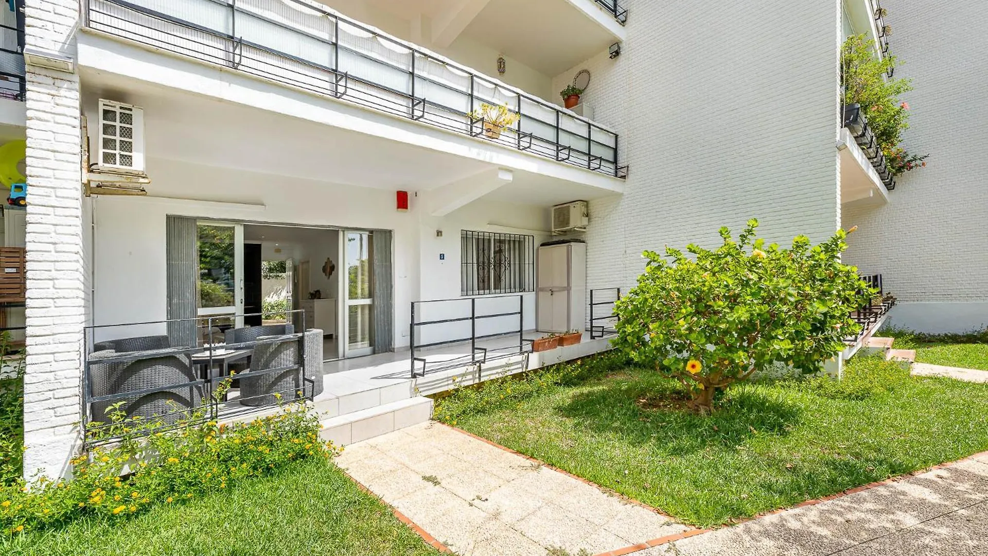 Benalmadena Puerto Marina Vacation Apartment 1 Minute From The Beach